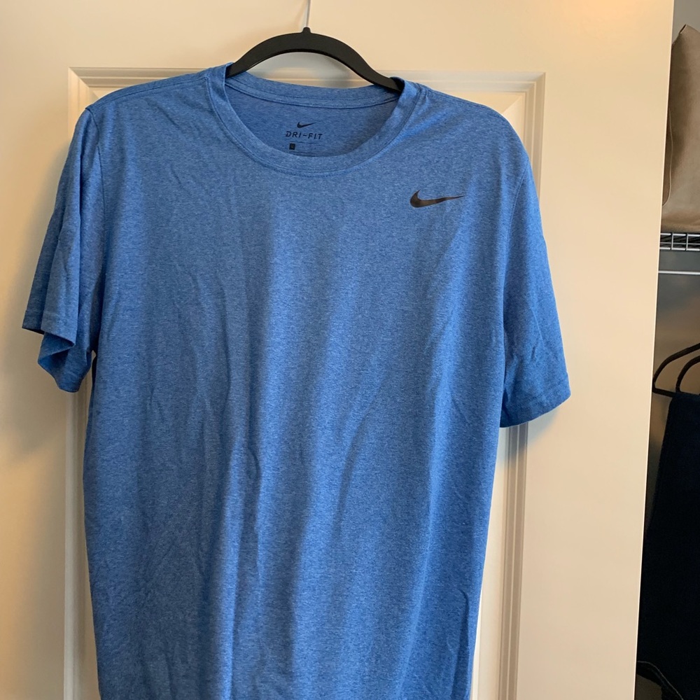Nike Men’s Dri-Fit athletic tee
